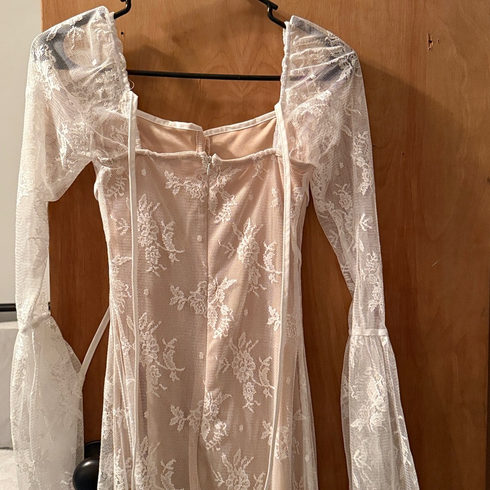 Elegant White Lace Maxi Dress - Picture 10 of 10